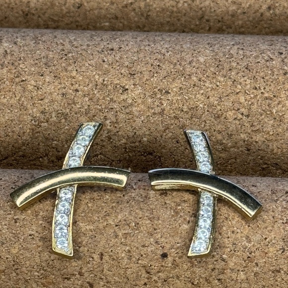 Vintage STATEMENT Earrings Designer Unsigned Gold Tone XOXO - Picture 9 of 17